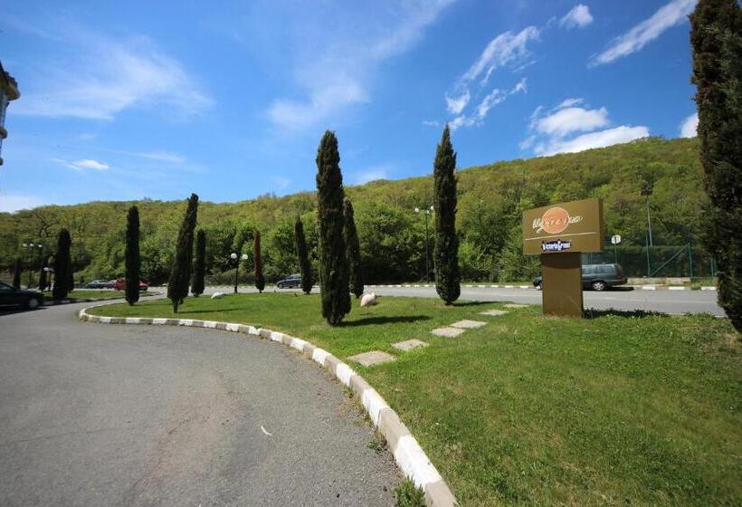 Menada Negresco Apartments