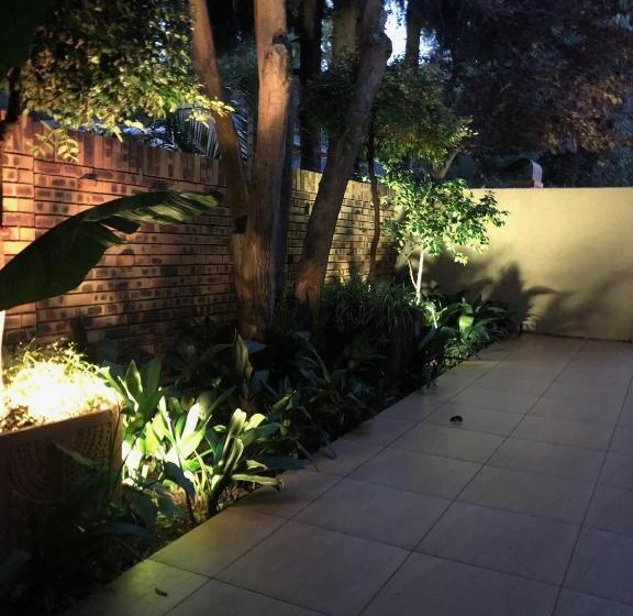 膳宿费 27a On Angus