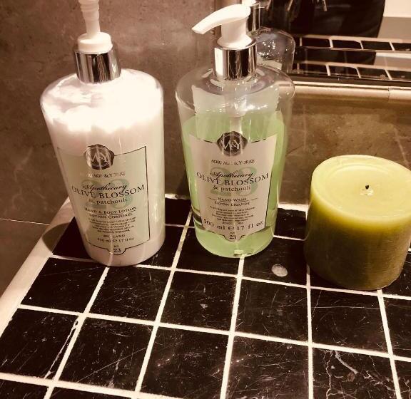 膳宿费 27a On Angus