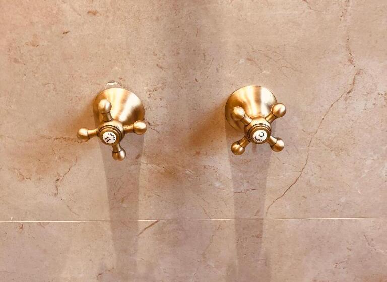 膳宿费 27a On Angus