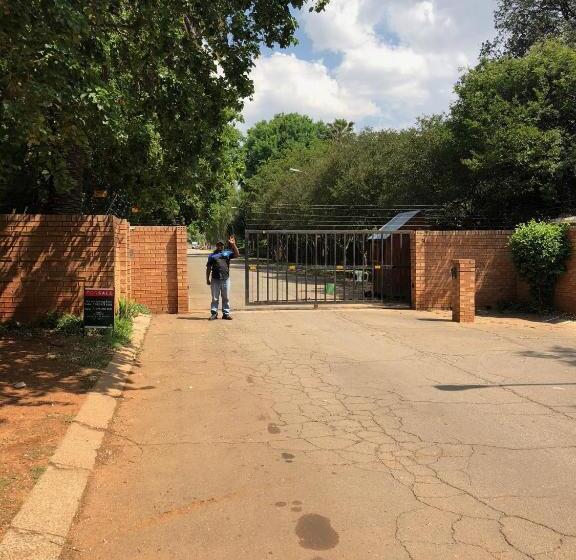 膳宿费 27a On Angus