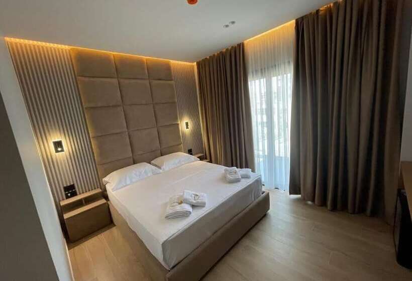 פנסיון Absolute