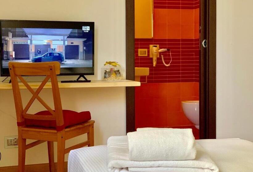 פנסיון Donnalucata Ospitalità Diffusa