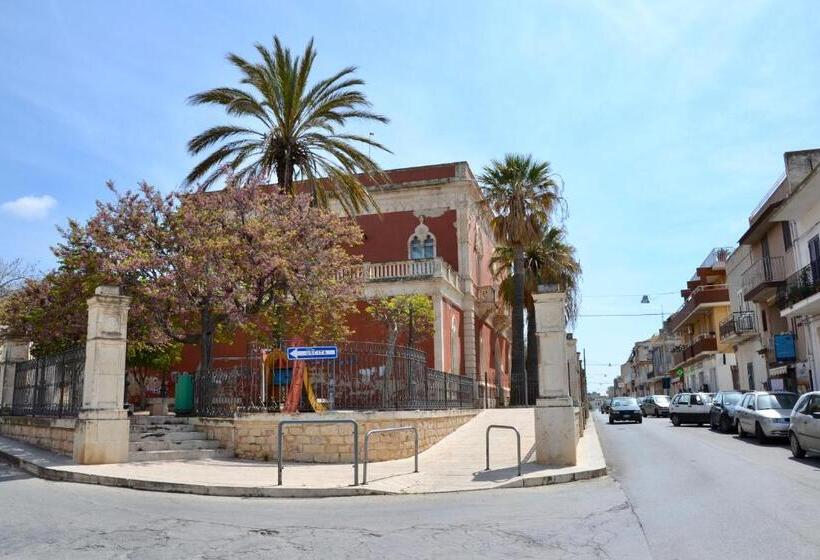 פנסיון Donnalucata Ospitalità Diffusa