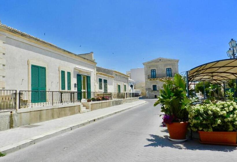 פנסיון Donnalucata Ospitalità Diffusa