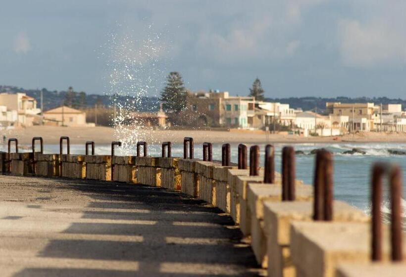 פנסיון Donnalucata Ospitalità Diffusa