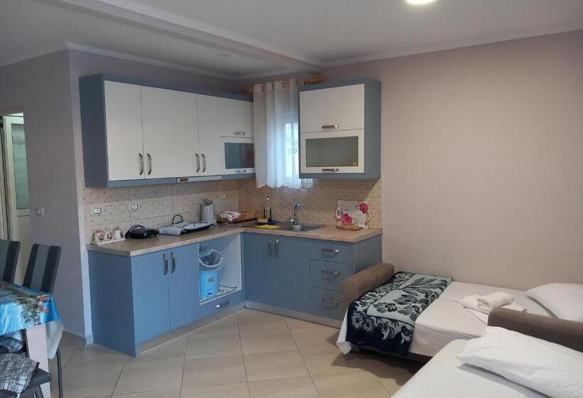 پانسیون Eleana's Apartament