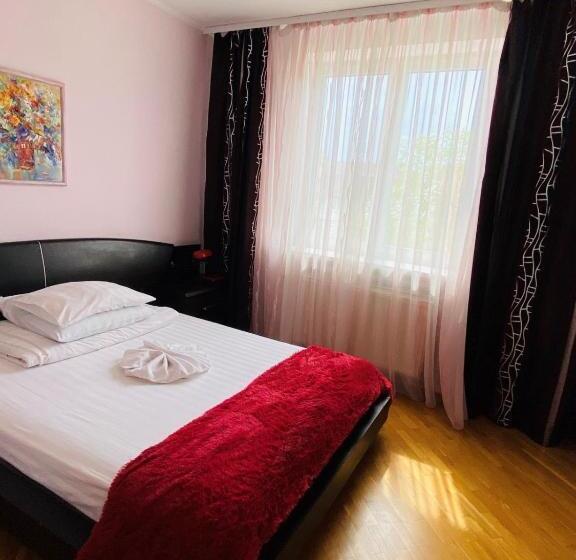 پانسیون Guest House At Lesya Ukrainka