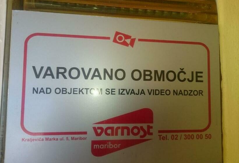 پانسیون Guest House Vila Luka