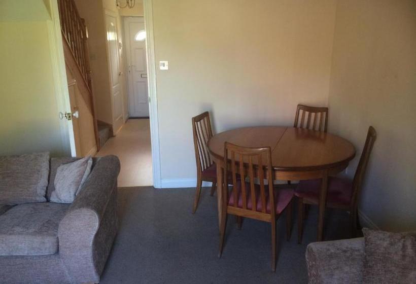 פנסיון Kirkwood Drive