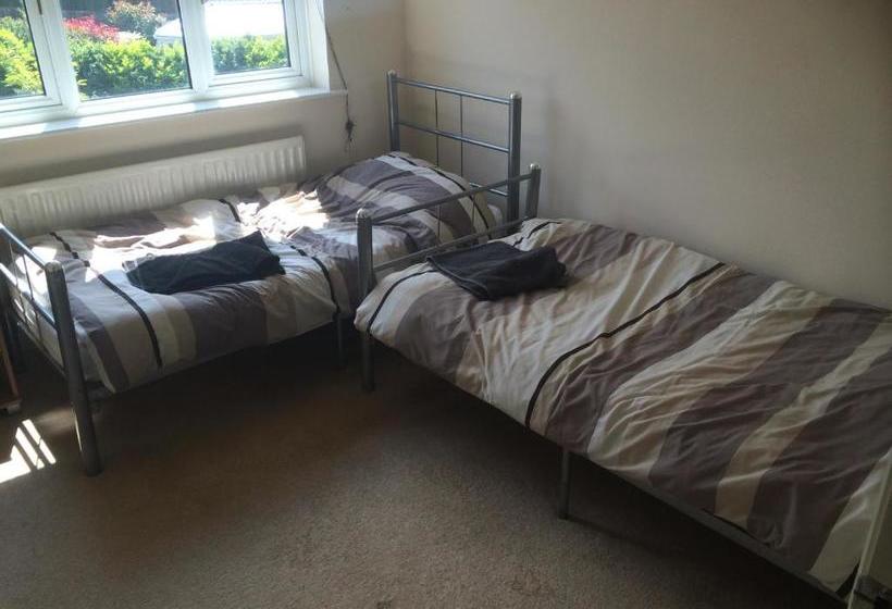 膳宿费 Kirkwood Drive