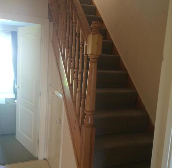 פנסיון Kirkwood Drive