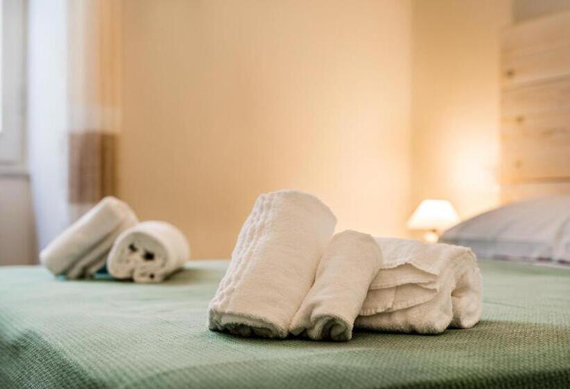 بنسيون Lia Apartment