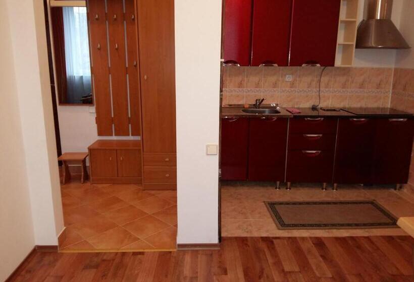 膳宿费 Villa Kameliya