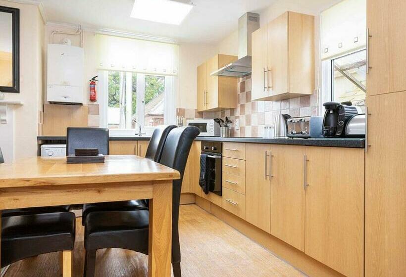 リゾートホテル Oakcliff Cottages