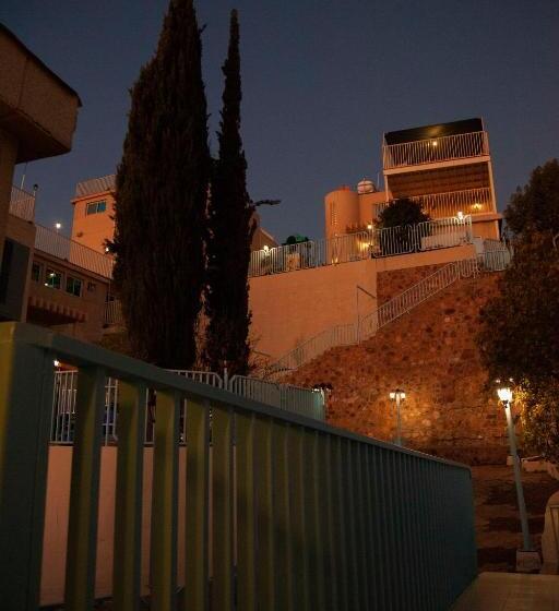 Seven Garden Alhada Suites