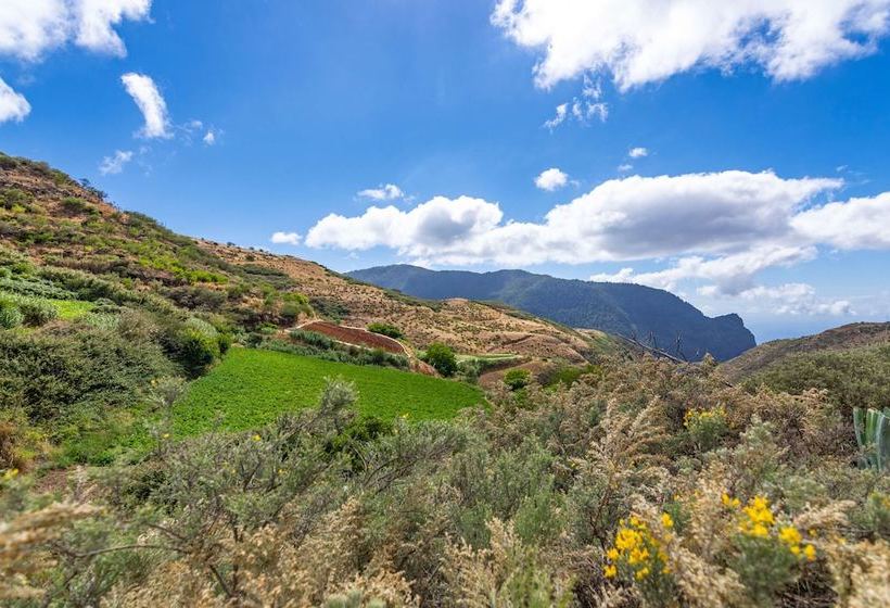 Casita De Campo Cerca De Risco Caído
