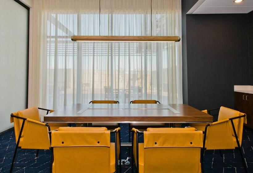 Отель Courtyard By Marriott Rapid City