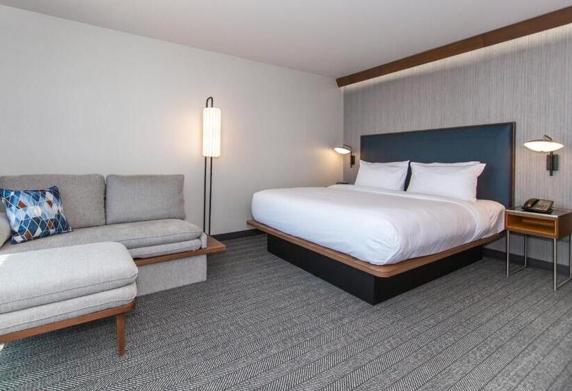 Отель Courtyard By Marriott Rapid City