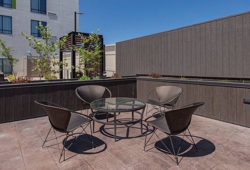 Отель Courtyard By Marriott Rapid City