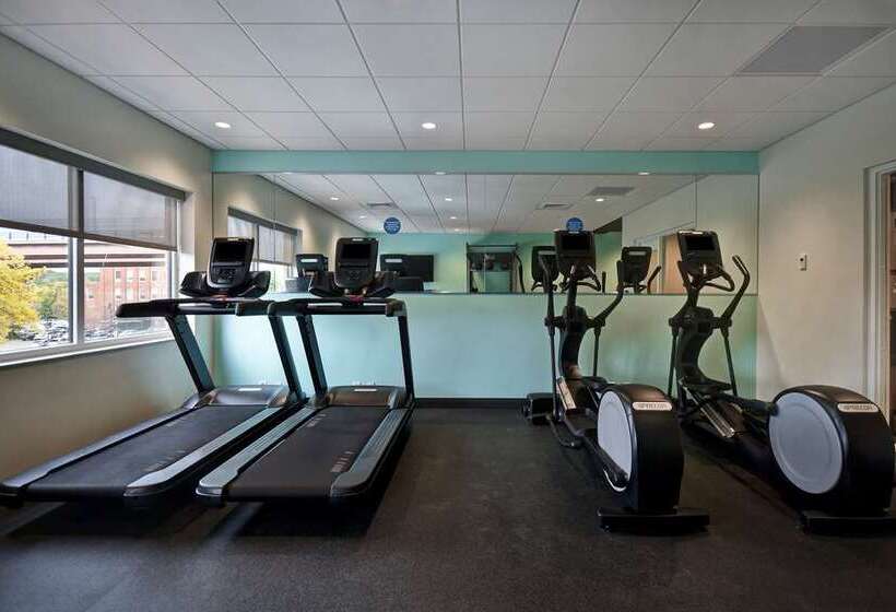 فندق Tru By Hilton Manchester Downtown