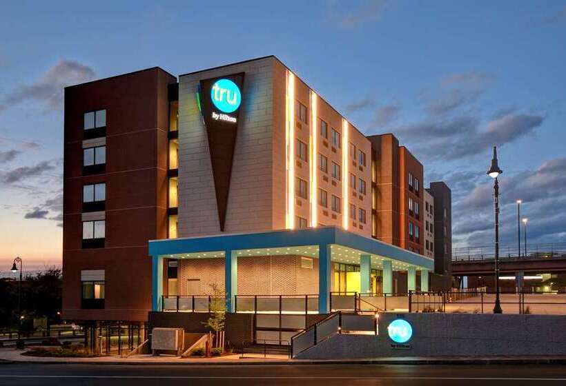 فندق Tru By Hilton Manchester Downtown