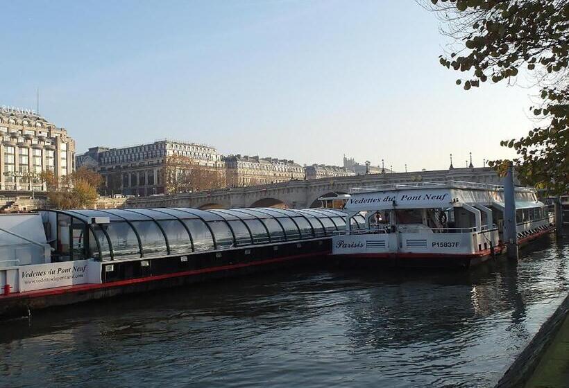 بنسيون Chambre D Hôte : Louvre Elegant Apt Suite