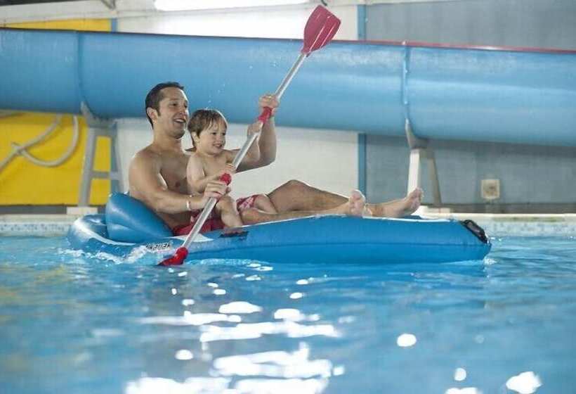 리조트 St Ives Holiday Village