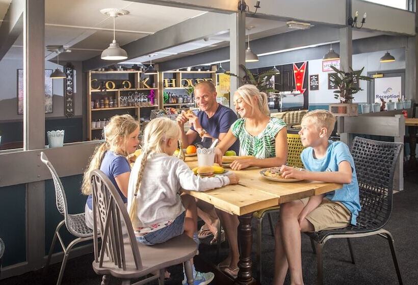 리조트 St Ives Holiday Village