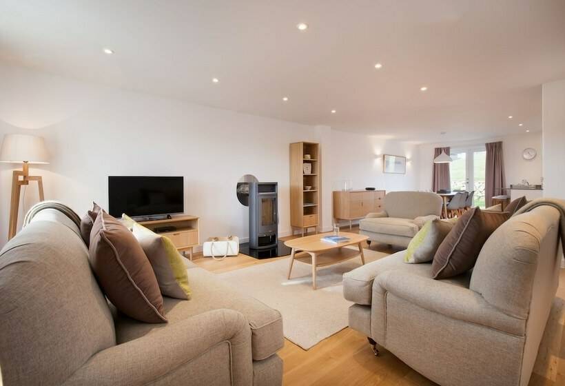 استراحتگاه Una St Ives