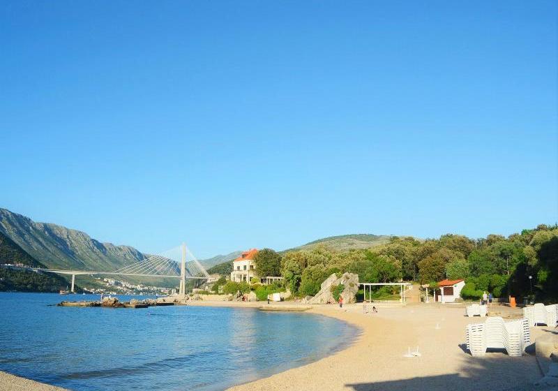 ホテル Apartments Mira