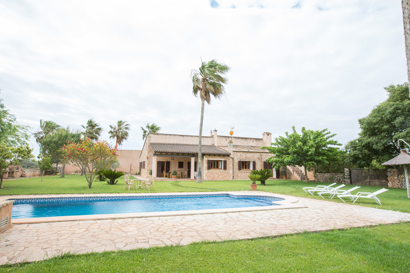 ホテル Can Rei Villa