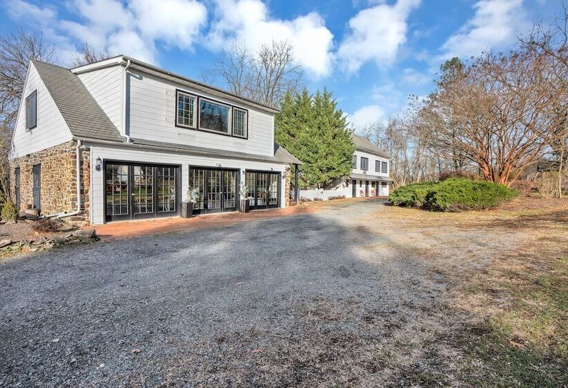 فندق Chimney Hill Estate Inn