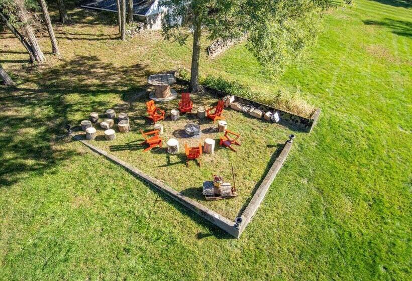 فندق Chimney Hill Estate Inn