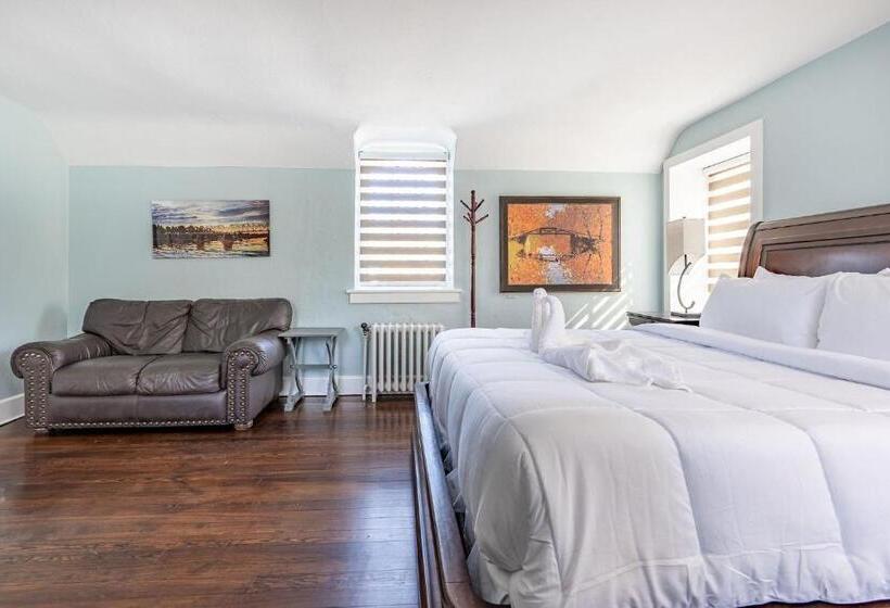 فندق Chimney Hill Estate Inn