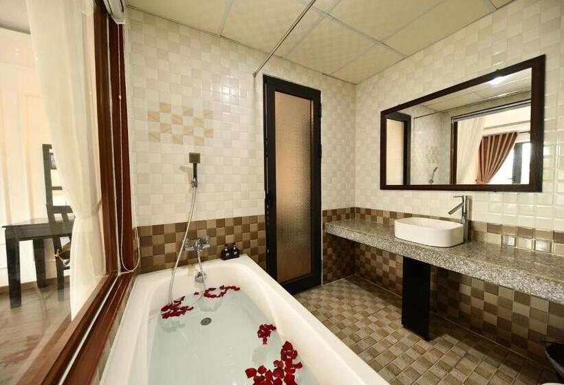 هتل Hoi An Golden Holiday Villa