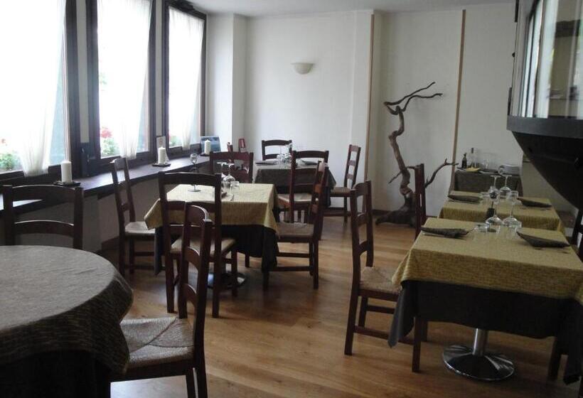 בית מלון כפרי Locanda Del Brinsc