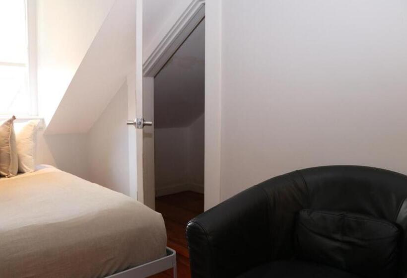 Comfy Beacon Hill Studio Great For Work Travel #13
