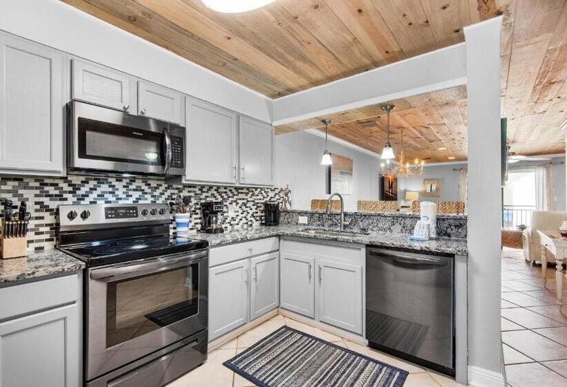 Costa Vista Townhouse #7