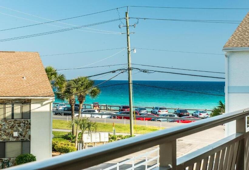 Costa Vista Townhouse #7