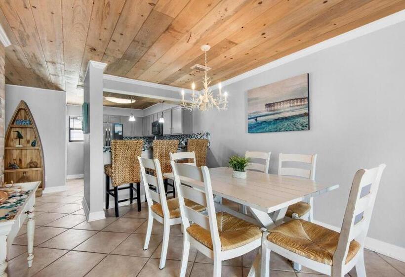 Costa Vista Townhouse #7