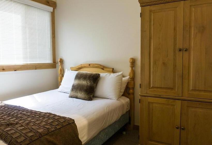 בית מלון כפרי Ski Trails 4070