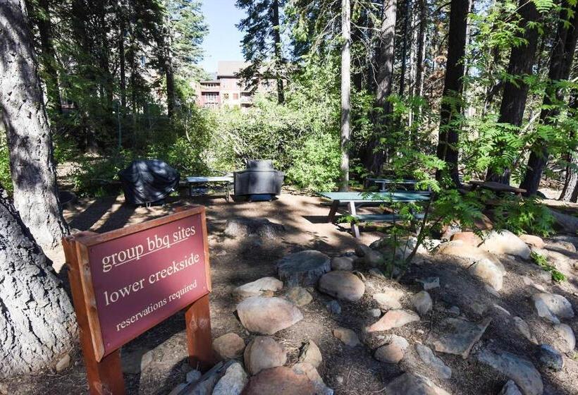 בית מלון כפרי Ski Trails 4070