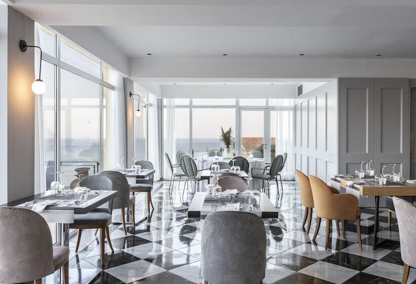 Louis Apostolata Island Resort