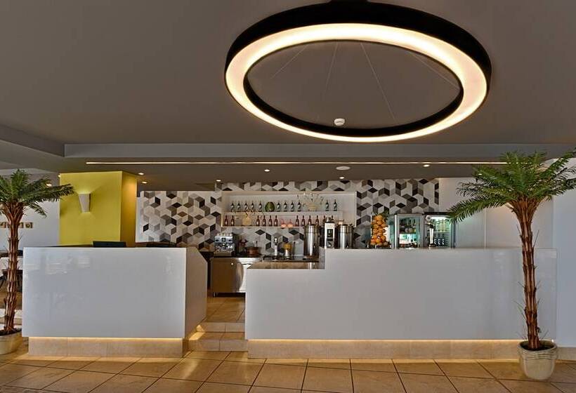 Louis Apostolata Island Resort