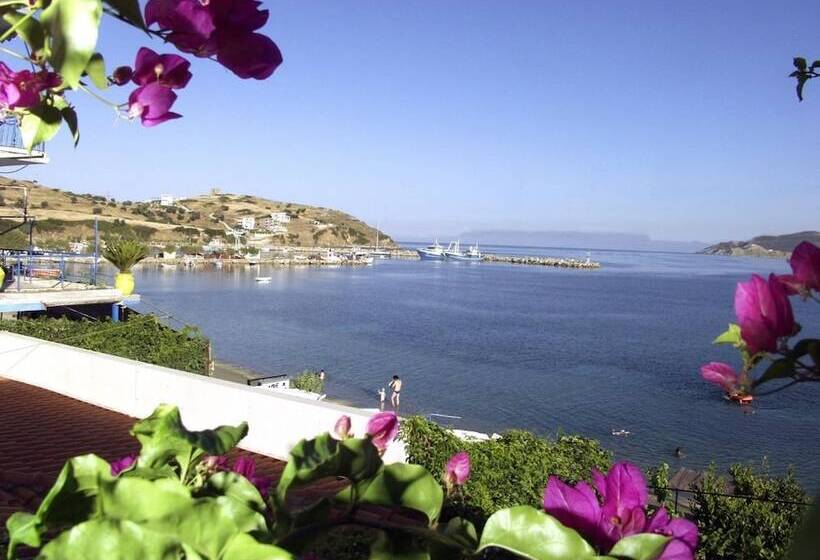 Argo Rooms & Studios