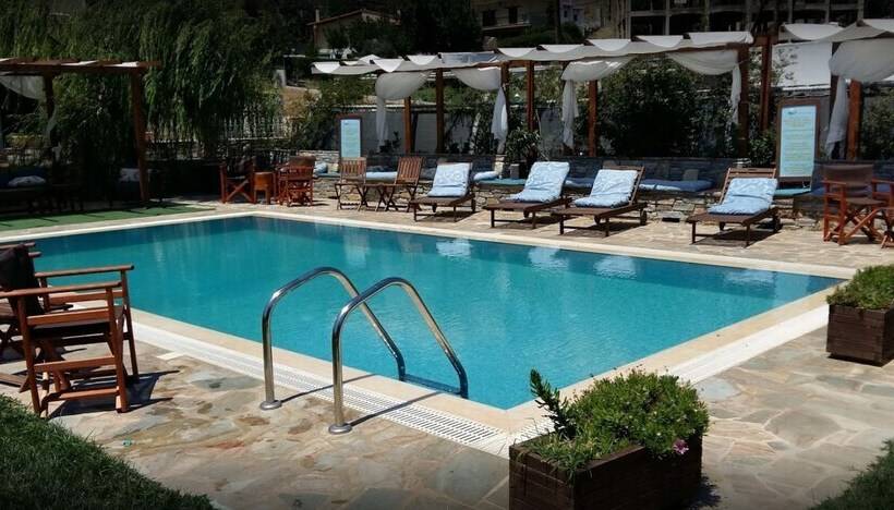 Argo Rooms & Studios