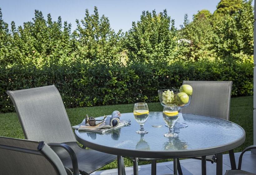 Astra Village Hotel Suites