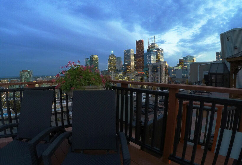 Grand Hotel & Suites