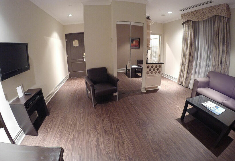 Grand Hotel & Suites